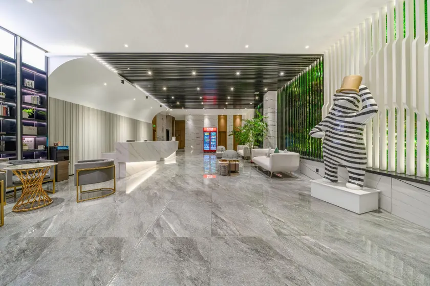 LAN DAO QING JU HOTEL - Image 1