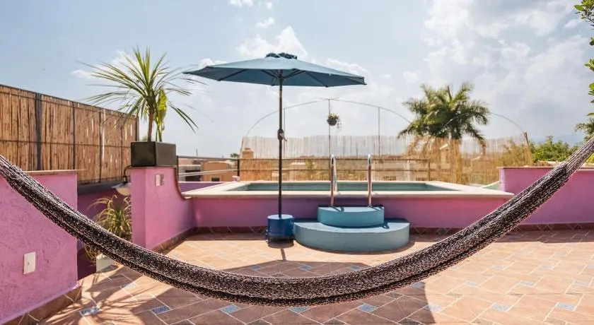 Bungalow ideal para parejas con alberca privada y jardín pet friendly - Image 1