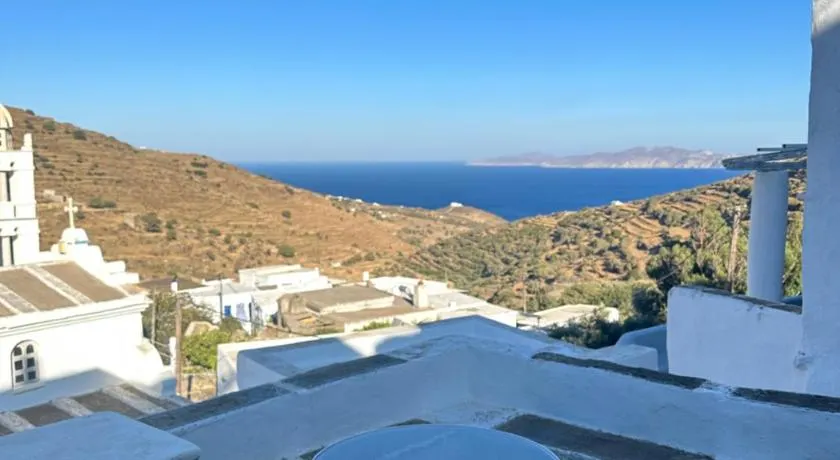 Cycladic house with amazing view in Potamia village - Image 1