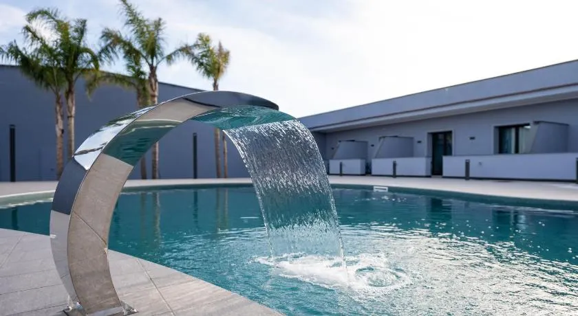 Hotel Art Village - Image 1