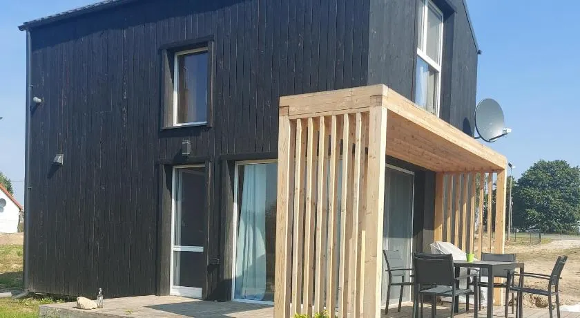 Haus Masuren, bei Ilawa, Angelbootvermietung, Dom czerwony i zielony - Image 1