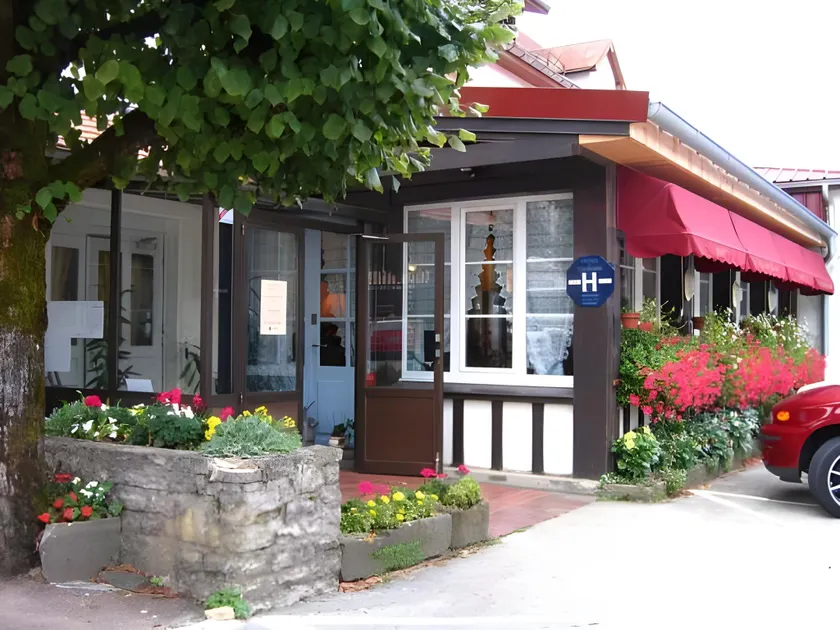 Logis Hôtel Restaurant Barrey - Image 1