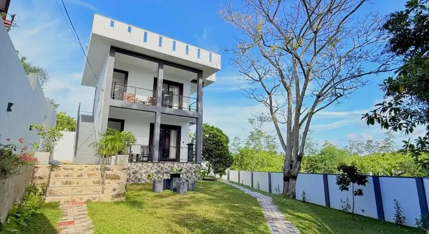 Villa Carolina - Image 1