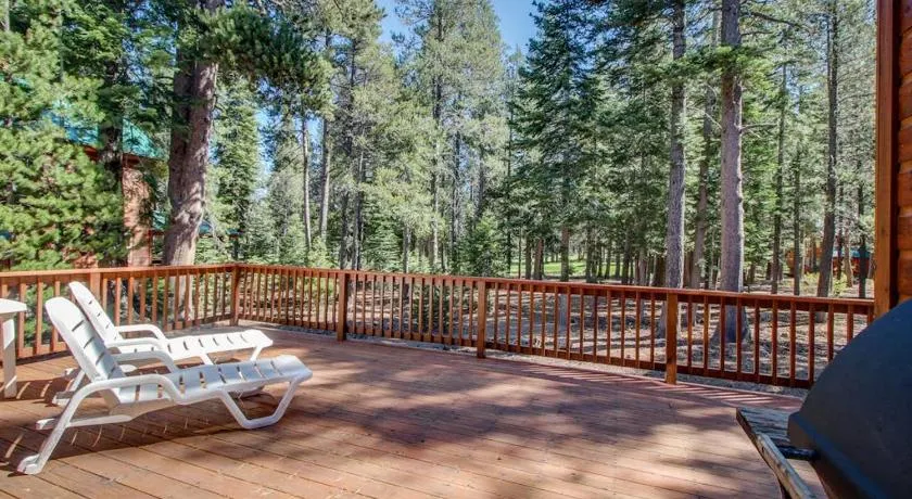 Mountain Home with Access to Shared Pool Hot Tub Sauna & Tennis - Image 1