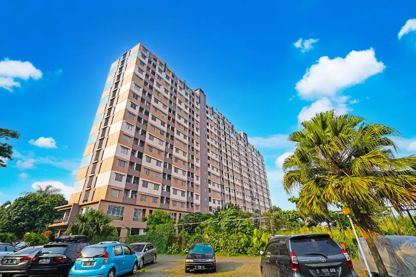 OYO Life 92774 The Edge Apartment By My Home - Image 1