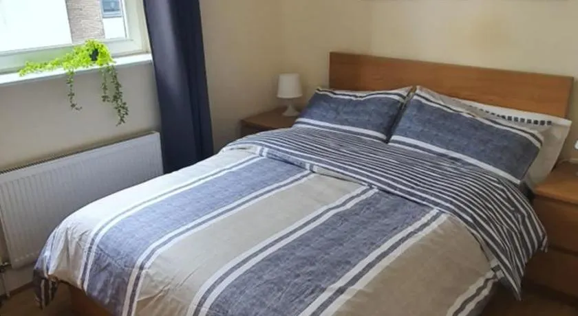 Double room&Private bath near the Square Mile - Image 1