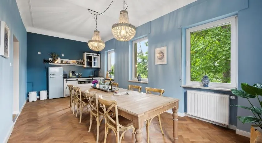 Große Altbau Wohnung I 3 Schlafzimmer I 2 Terrassen I Zentral I 8 Personen - Image 1