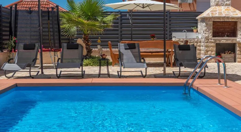 Apartment Maja with private pool - Image 1