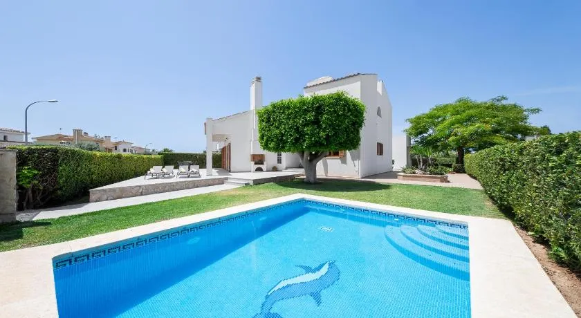 Casa Felix liegt in einem wohngebiet, mit privatem pool und garten. - Image 1
