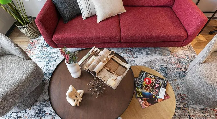 Luxurious & Spacious Place In The Heart Of Irvine - Image 1