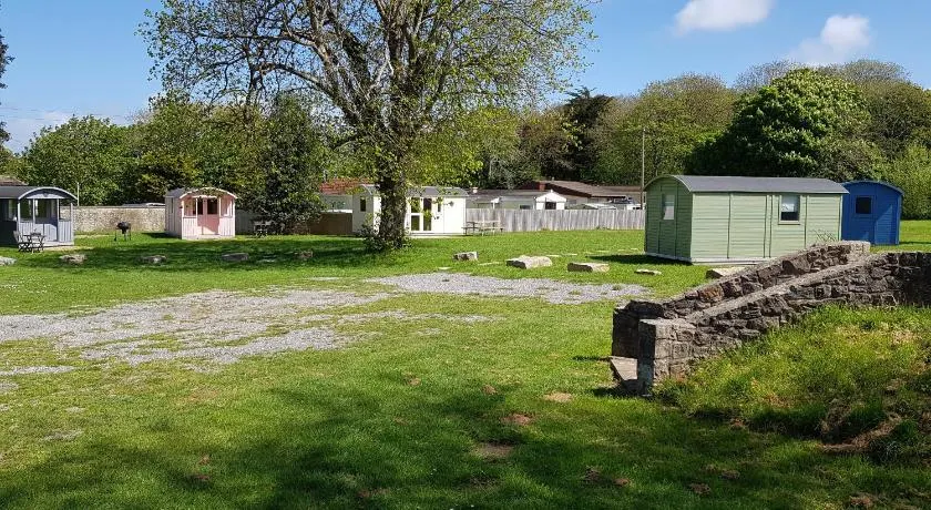 Acorn Camping and Caravan Park - Image 1