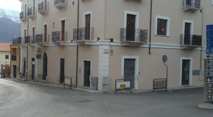 Palazzo Camelot, 19 Via Nazionale - Image 1