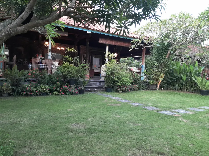 Gedong Kelating Guest House - Image 1