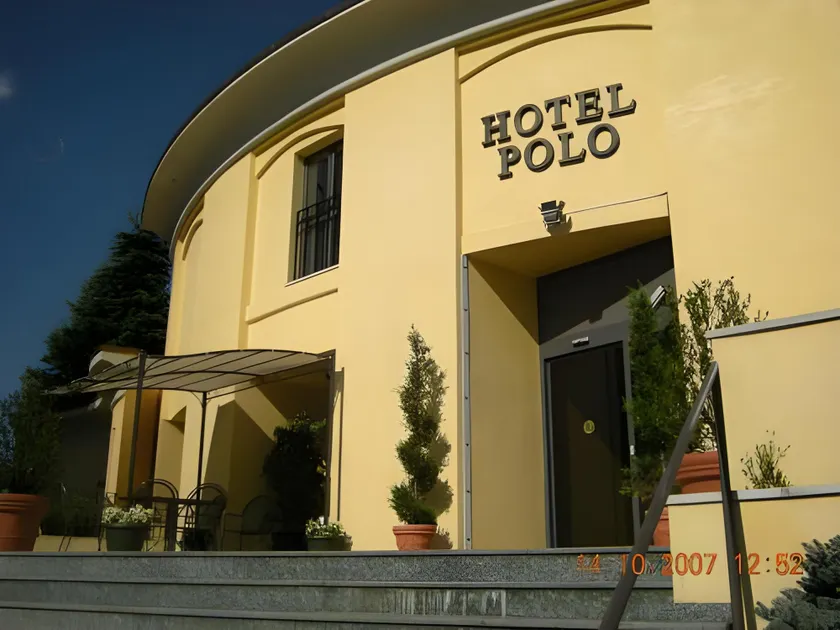 Polo Hotel - Image 1