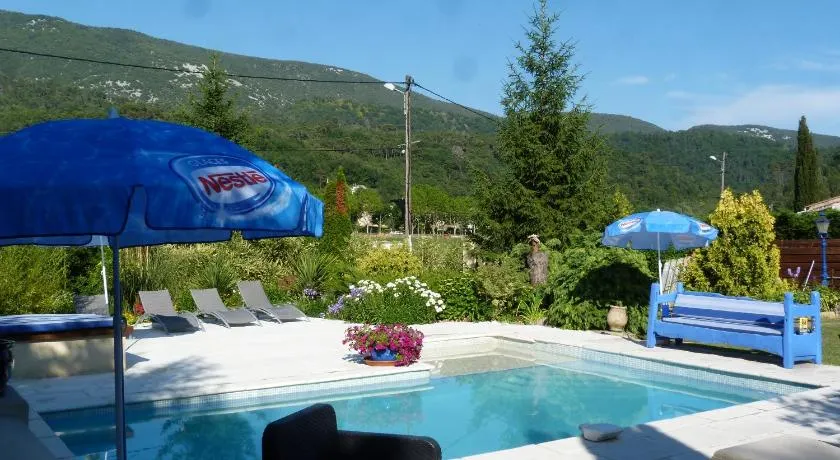 Les Bambous B&B - Image 1