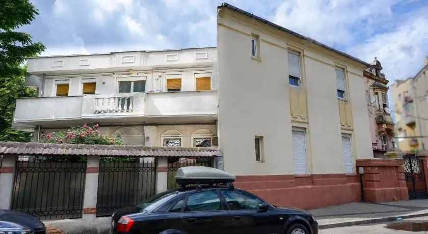 Bucharest City Center Villa - Shabbat Friendly - Image 1