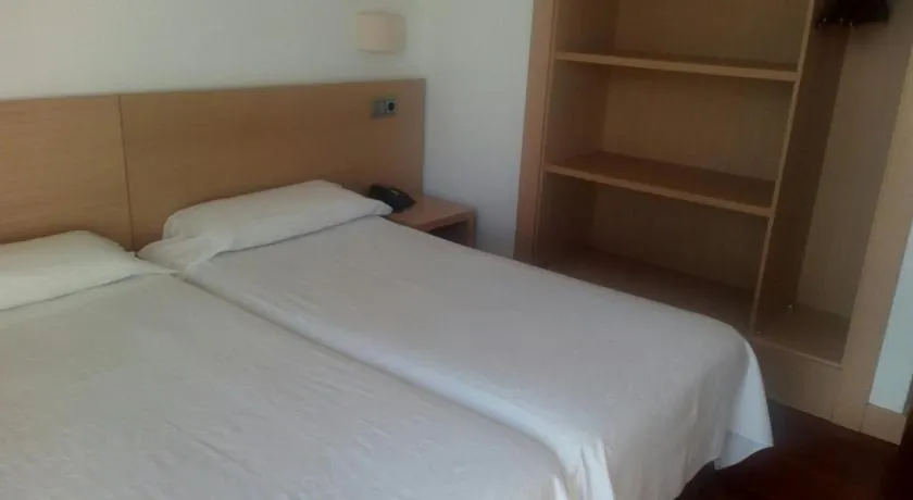 Hotel Puigcerdà - Image 1