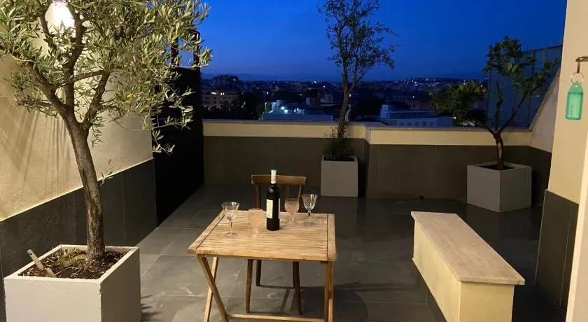 5-Rooms Apartment - Image 1