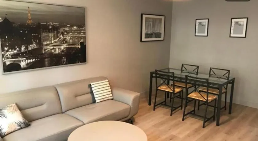 Luxueux pavillon grande suites familiales 4 Pax avec grand jardin et balcon - Image 1