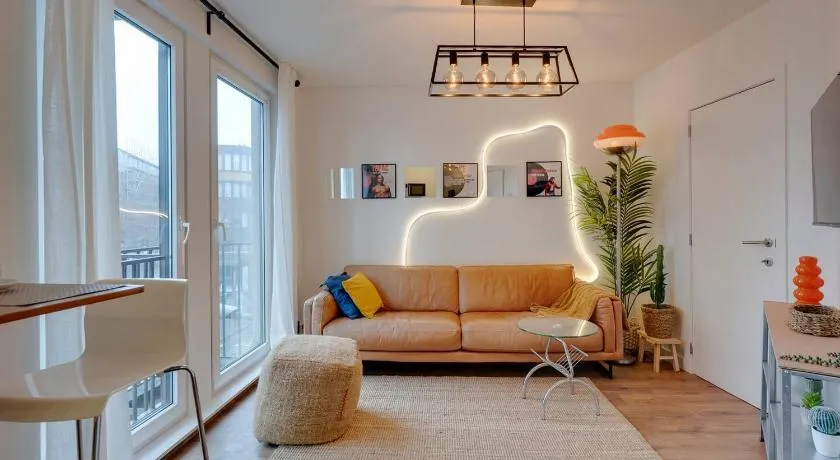 Stylish City Apartment with Lift in Antwerp Zuid - Image 1