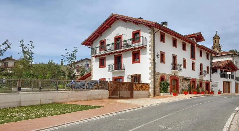 Apartamentos turísticos Rurales ITURBURUARENA - Image 1