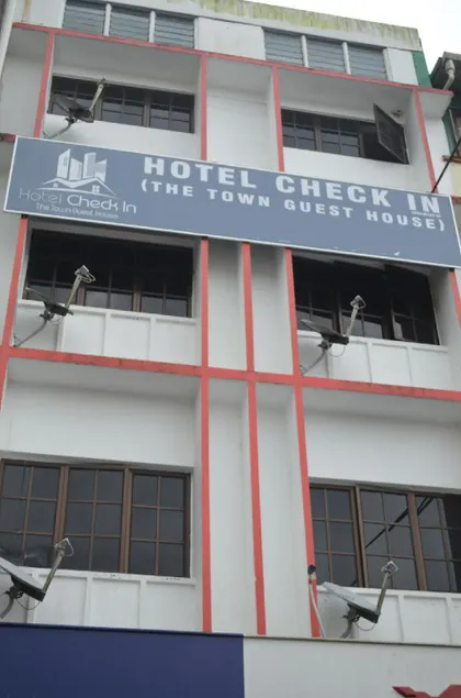 Check In Hotel - Image 1