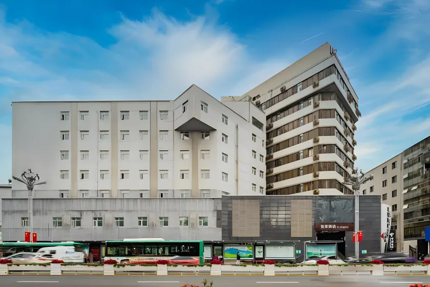 Home Inn Neo Kunming Beijing Road Dongfeng Plaza Metro Station - Image 1