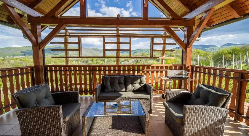 Holiday Home Blue Sky - Image 1
