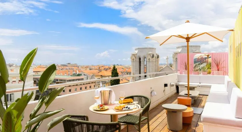 Nice Centre Hotel - Image 1