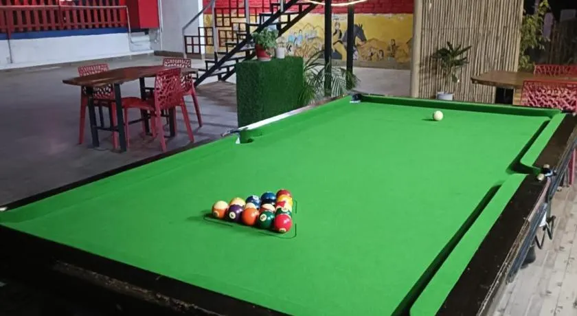 Hotel Kanishkka Inn - Image 1