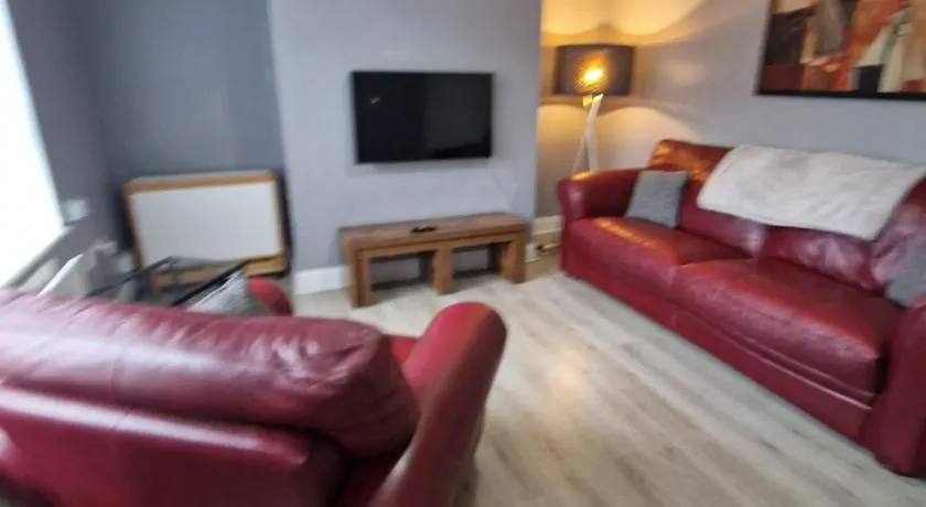 Canny Hyem - Image 1