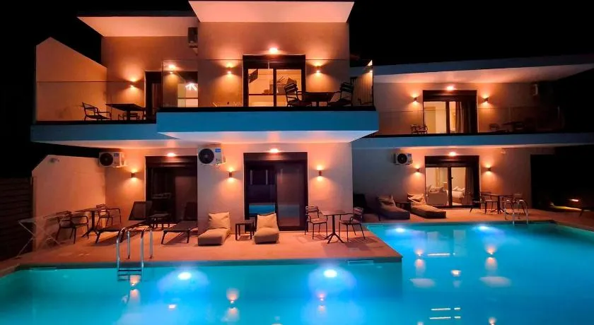 Aelia Luxury Apartments & Pool - Image 1