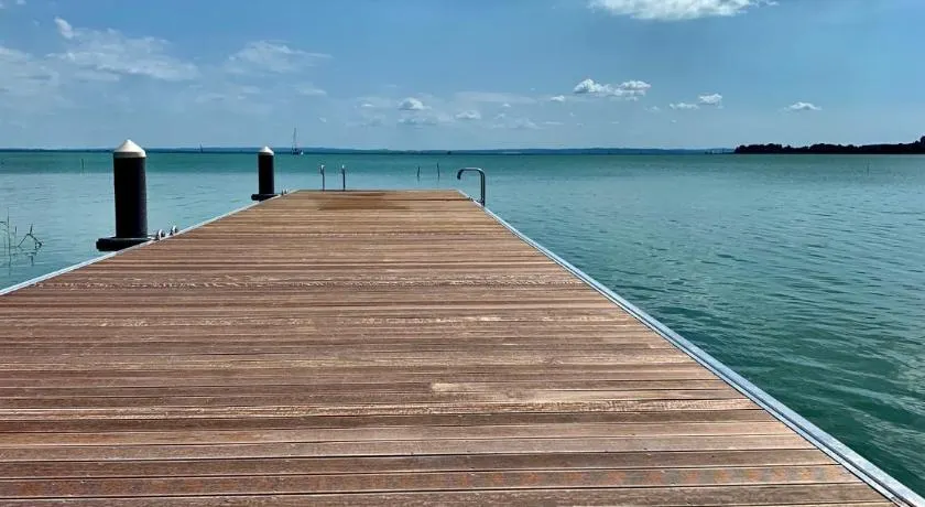 Fűzliget2- Green Lake - Image 1