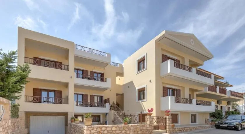 Aloustina Apartments - Image 1