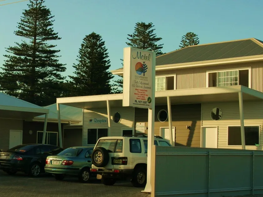 Clearwater Motel Apartments - Image 1