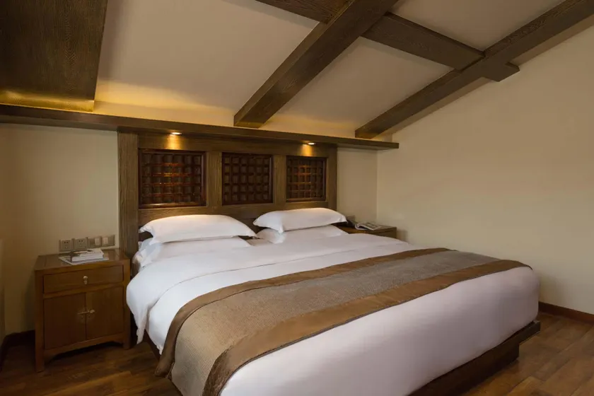 Shangri-La Moon Tibetan Boutique Hotel - Image 1