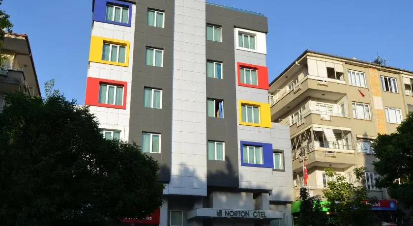 Norton Hotel - Image 1