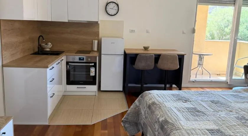 Split apartment - Image 1