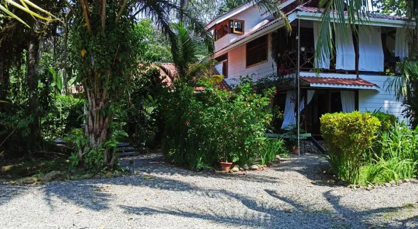 Chilamate Holiday House - Image 1