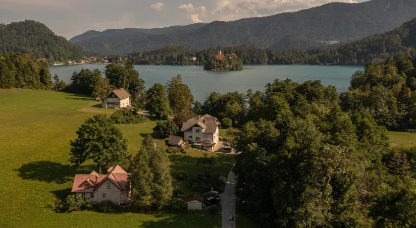 Homestay Vito by Lake - Image 1