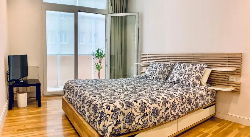 Habitación privada en Bilbao Centro - Image 1