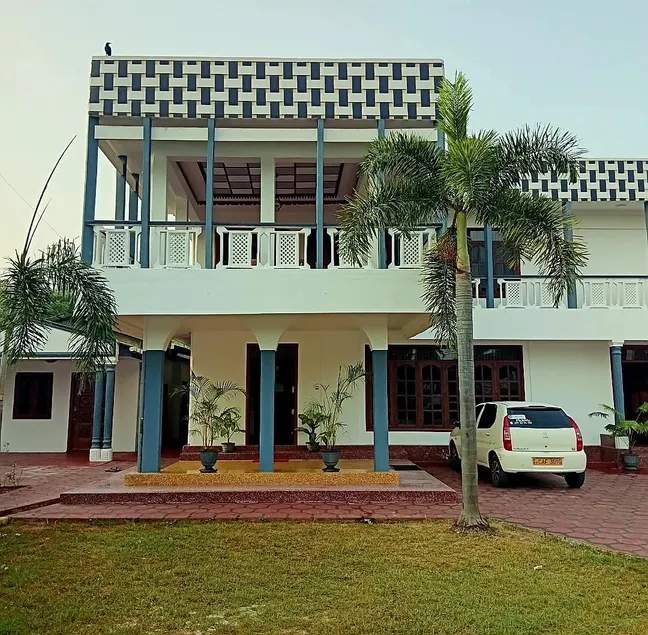 Humming Birds Suites - Image 1