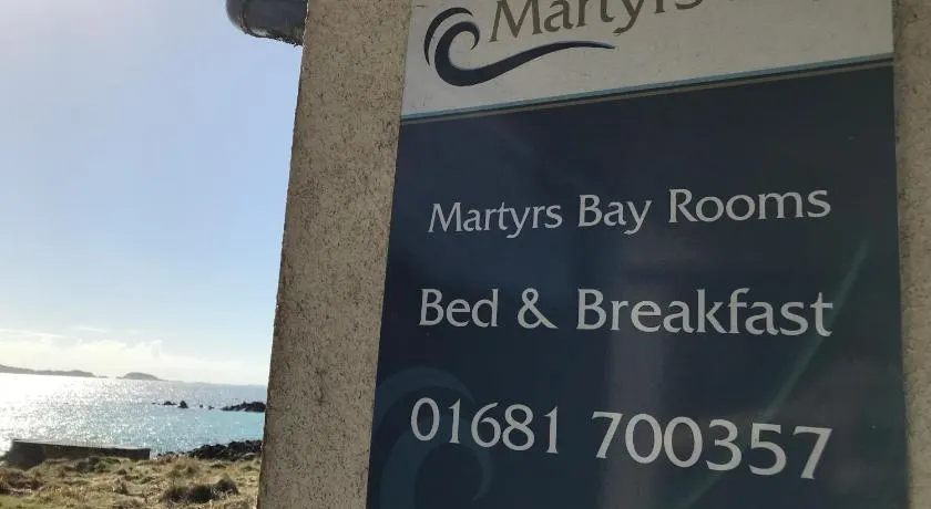 Martyrs Bay Rooms - Image 1