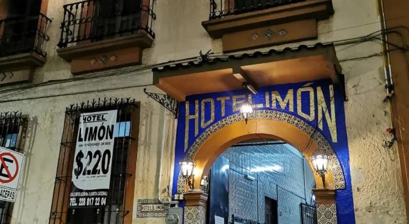 HOTEL LIMÓN - Image 1