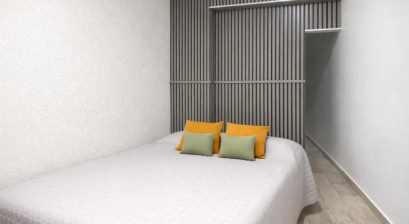 Ana Rent - Monoambiente full equipado en Vicente López, 100 m del tren, entrada autónoma - Image 1