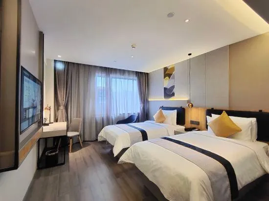 Homeinn Selected Hotel (Pingliang Liuhu Park Greenland Plaza) - Image 1