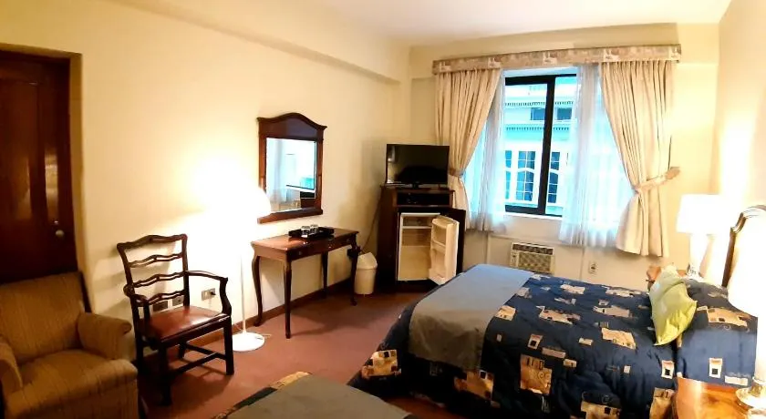 Hotel MAURY - Image 1