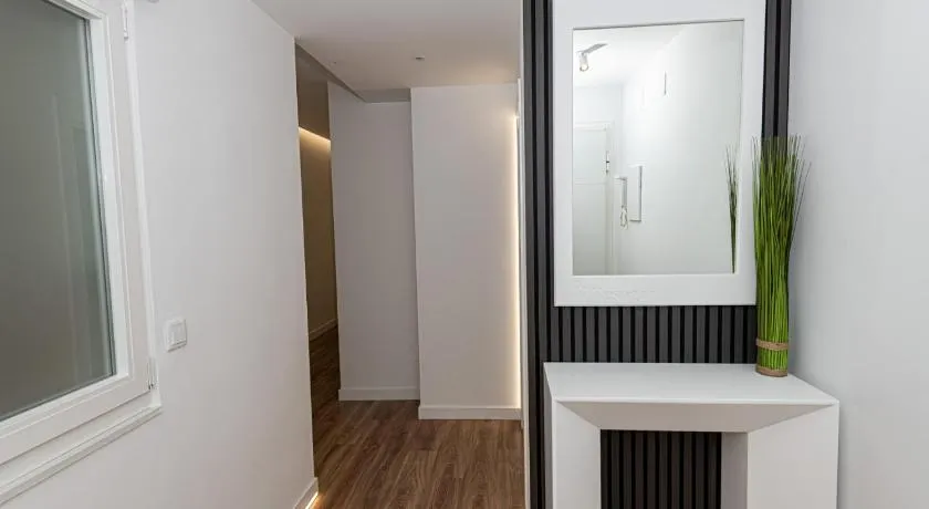 Lujo en el Centro, Apartamentos Varillas-Resogar - Image 1