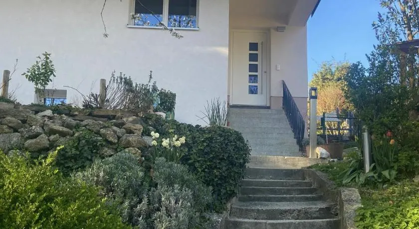 Villa Zaubertal Linz - Viel Raum - 86m2 für Familie, Natur & Arbeit nahe der Stadt - Image 1