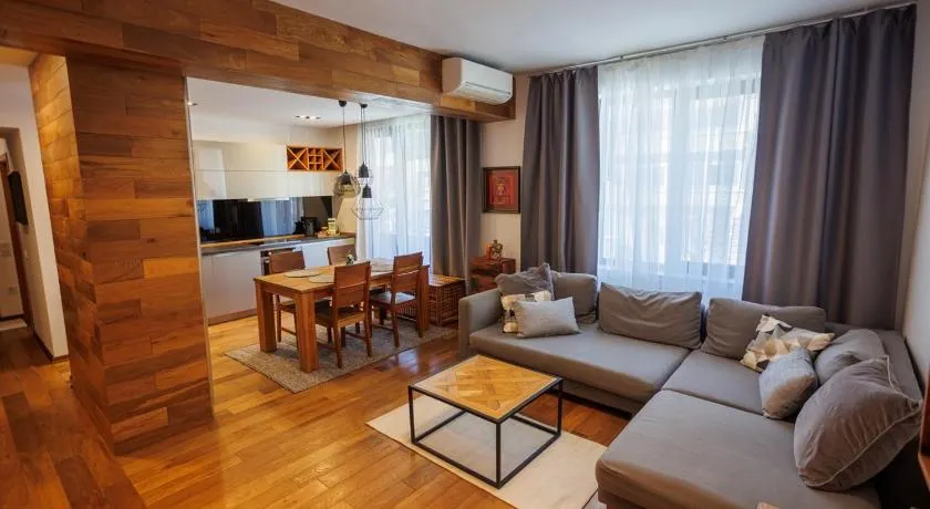 Apartment IN the Center - Image 1